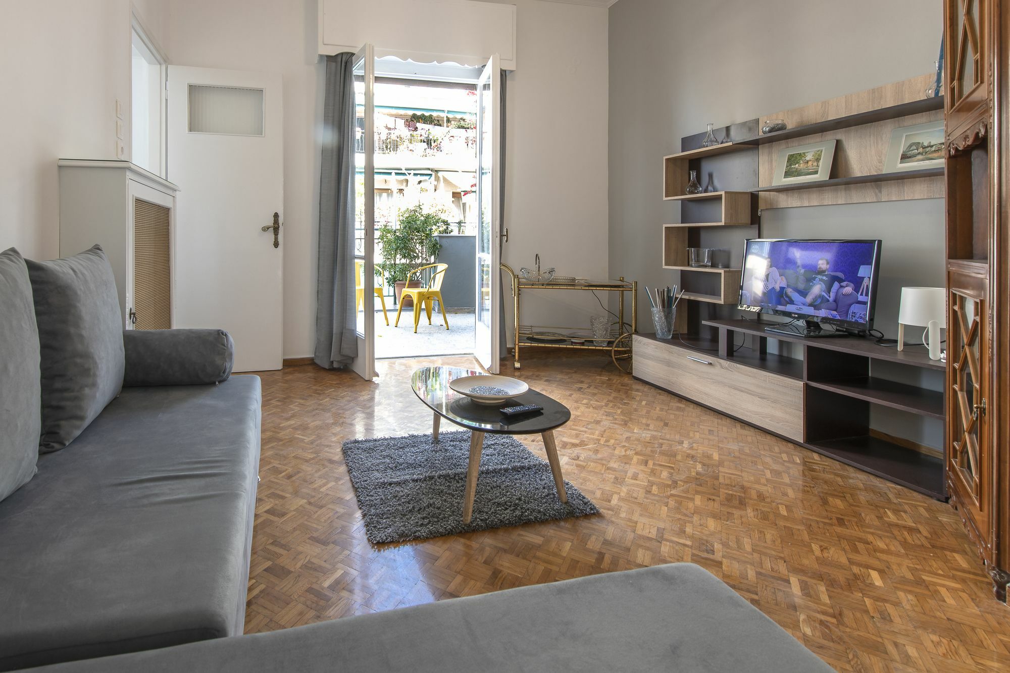 Апартаменты Petralona Cosy Penthouse Афины Экстерьер фото